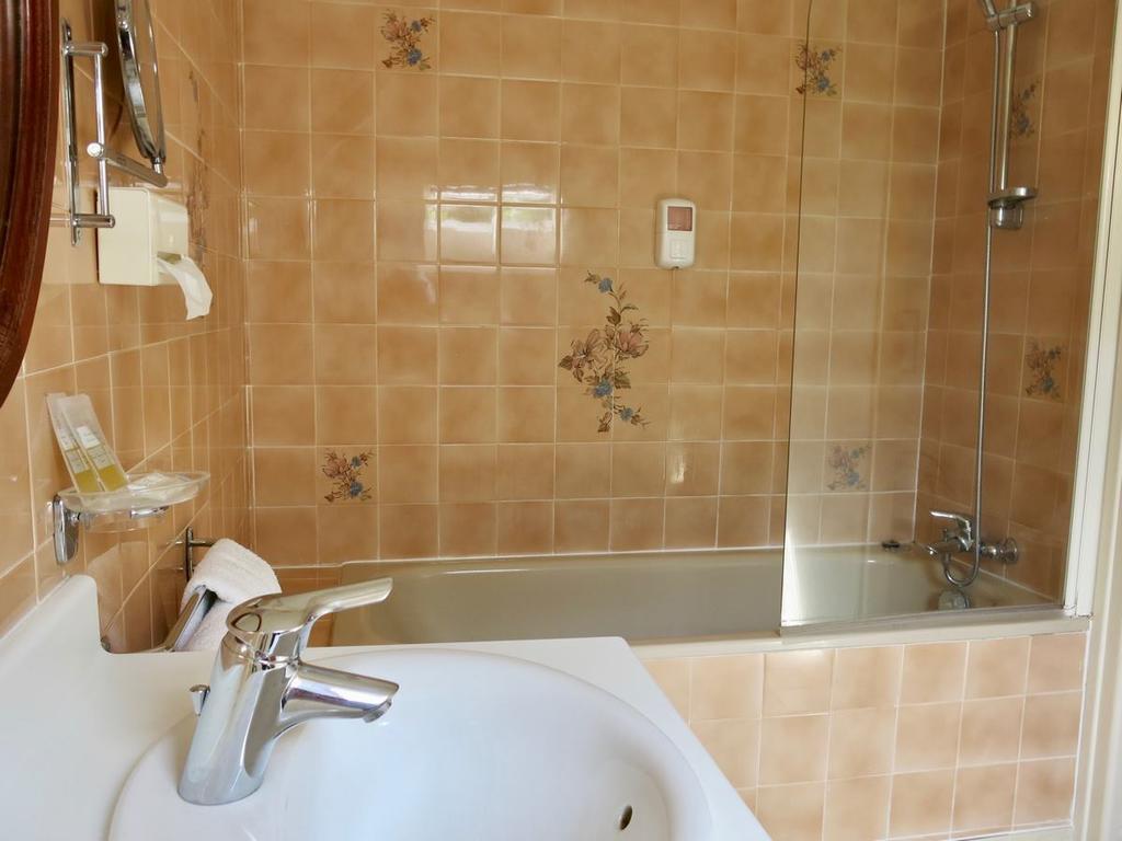 La Tour Hotel Aubazines ภายนอก รูปภาพ